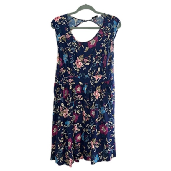 torrid Dresses & Skirts - Torrid Dress Women 14 Blue Midi Floral Pullover Flowy Boho Western Summer Retro